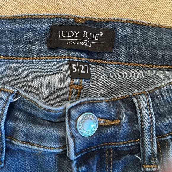 Judy Blue Jeans - Picture 5 of 7